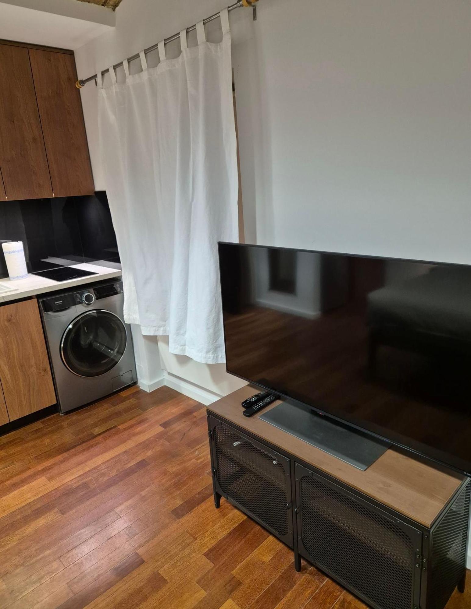 Metropolis G57 Apartment Zagreb Buitenkant foto